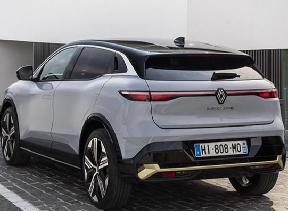 MEGANE E-TECH 100% ELECTRIC Car of the year 2022 finalist